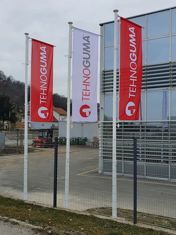 Reklamne zastave za jarbole, tunel na vrhu, karabineri bočno - slika 2