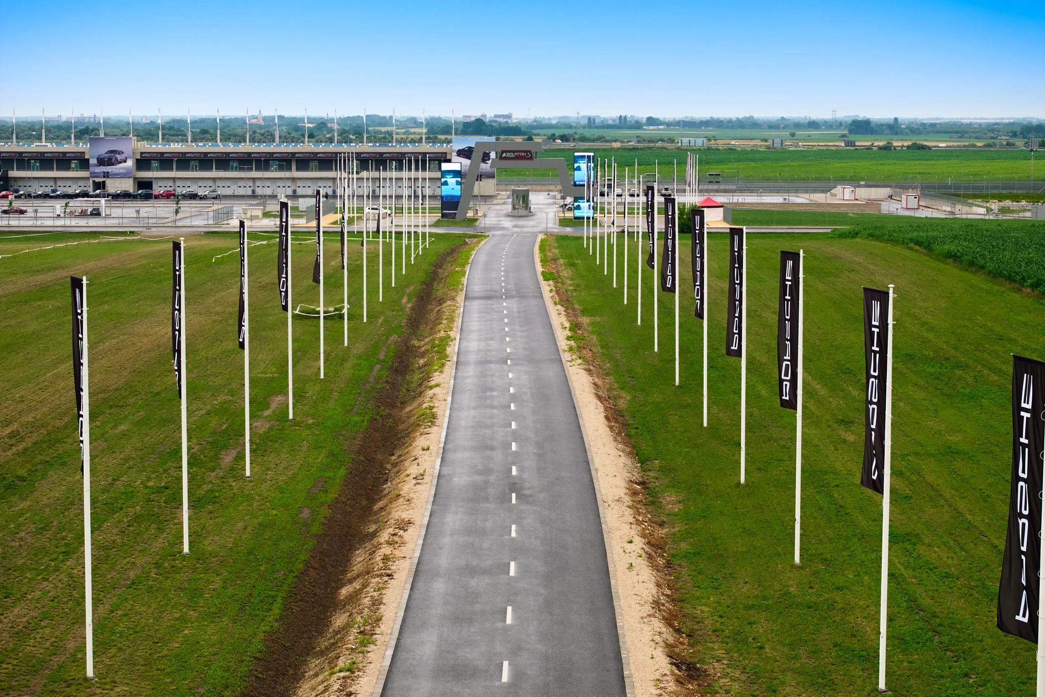 Reklamne zastave za jarbole, tunel na vrhu, karabineri bočno - slika 6