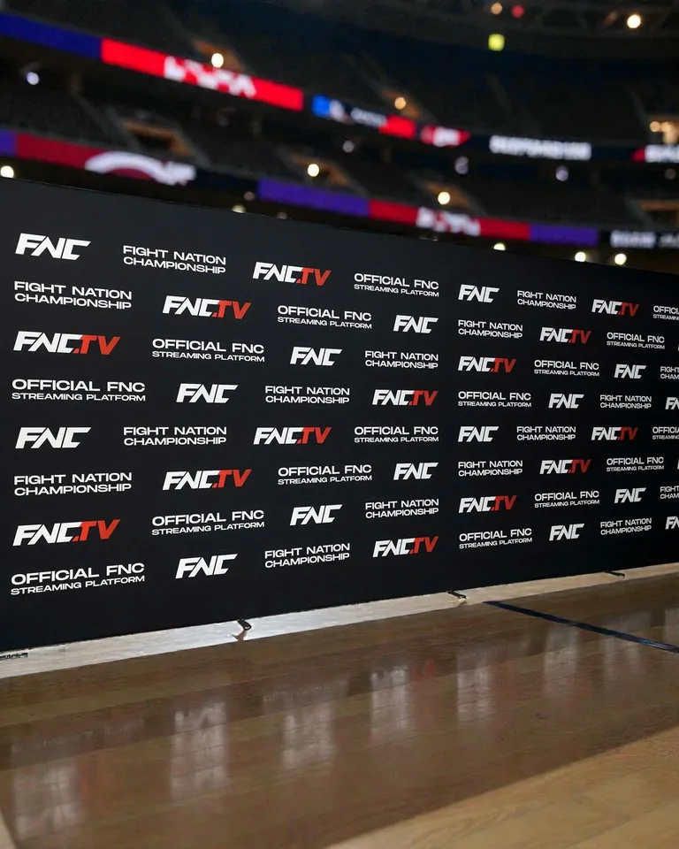 FNC press wall velikog formata u sportskoj dvorani