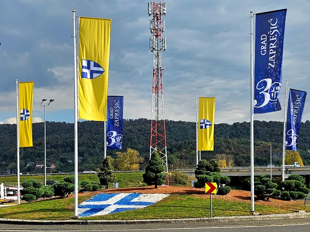Velike zastave Grada Zaprešića na gradskom prilazu