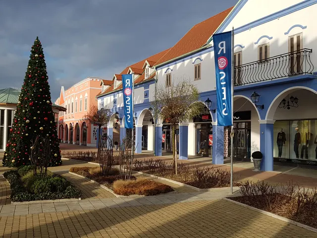 Zastave izrađene za Roses Designer Outlet